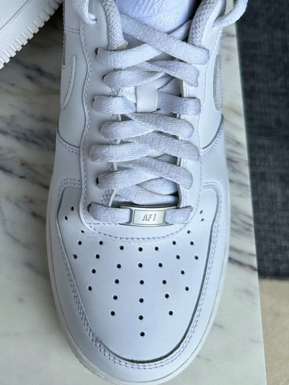 Nike AF1 Air Force 1 '07 LE Low Women's Basketball Shoes White/White Size 10
